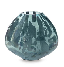 Load image into Gallery viewer, Cartshaw Vase
