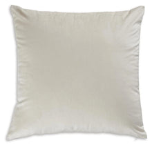 Load image into Gallery viewer, Edinfielders Pillow (Set of 4)

