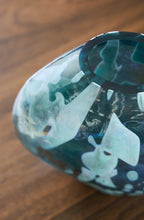 Load image into Gallery viewer, Cartshaw Vase - 46 Furniture and Mattress Gallery
