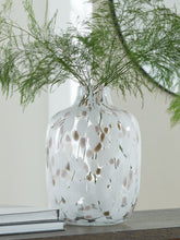 Load image into Gallery viewer, Keelton Vase - 46 Furniture and Mattress Gallery
