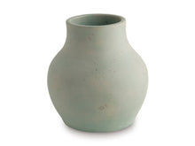 Load image into Gallery viewer, Baychester Vase - 46 Furniture and Mattress Gallery

