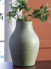 Load image into Gallery viewer, Baychester Vase - 46 Furniture and Mattress Gallery
