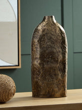 Load image into Gallery viewer, Wallmond Vase - 46 Furniture and Mattress Gallery
