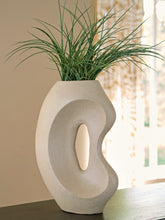 Load image into Gallery viewer, Odion Vase - 46 Furniture and Mattress Gallery
