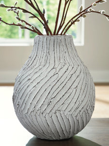 Shelvie Vase - 46 Furniture and Mattress Gallery