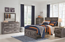 Load image into Gallery viewer, Wynnlow Crossbuck Bed - 46 Furniture and Mattress Gallery
