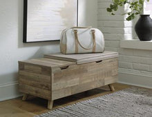 Load image into Gallery viewer, Gerdanet Storage Bench - 46 Furniture and Mattress Gallery
