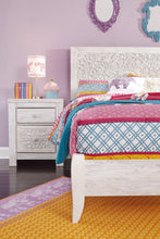 Load image into Gallery viewer, Paxberry Bed - 46 Furniture and Mattress Gallery

