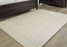 Load image into Gallery viewer, Varahill Rug - 46 Furniture and Mattress Gallery

