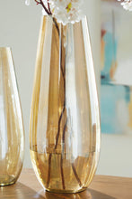 Load image into Gallery viewer, Rhettman Vase - 46 Furniture and Mattress Gallery
