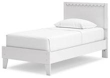 Load image into Gallery viewer, Hallityn Bed - 46 Furniture and Mattress Gallery
