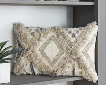 Load image into Gallery viewer, Liviah Pillow (Set of 4) - 46 Furniture and Mattress Gallery
