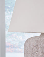 Load image into Gallery viewer, Danry Table Lamp - 46 Furniture and Mattress Gallery
