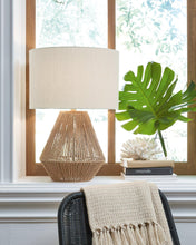 Load image into Gallery viewer, Clayman Table Lamp - 46 Furniture and Mattress Gallery
