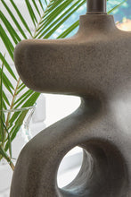Load image into Gallery viewer, Danacy Table Lamp - 46 Furniture and Mattress Gallery

