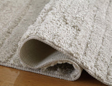 Load image into Gallery viewer, Ivygail 5&#39; x 7&#39; Rug - 46 Furniture and Mattress Gallery
