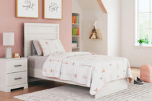 Load image into Gallery viewer, Stelsie Bedroom Set - 46 Furniture and Mattress Gallery
