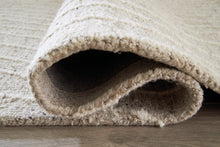 Load image into Gallery viewer, Varahill Rug - 46 Furniture and Mattress Gallery
