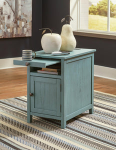 Treytown Chairside End Table - 46 Furniture and Mattress Gallery