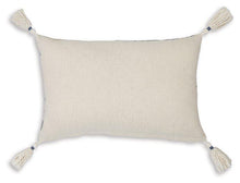 Load image into Gallery viewer, Winbury Pillow (Set of 4) - 46 Furniture and Mattress Gallery
