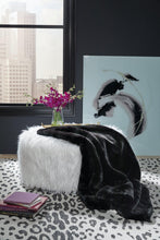 Load image into Gallery viewer, Gariland Throw - 46 Furniture and Mattress Gallery
