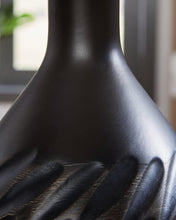 Load image into Gallery viewer, Garinton Lamp Set - 46 Furniture and Mattress Gallery
