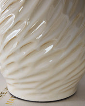 Load image into Gallery viewer, Garinton Lamp Set - 46 Furniture and Mattress Gallery
