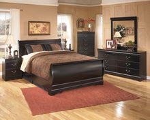 Load image into Gallery viewer, Huey Vineyard Dresser and Mirror - 46 Furniture and Mattress Gallery
