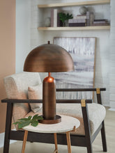 Load image into Gallery viewer, Wendfield Table Lamp - 46 Furniture and Mattress Gallery
