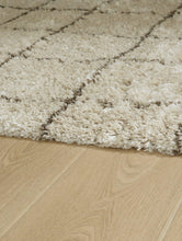 Load image into Gallery viewer, Wrenlow Rug - 46 Furniture and Mattress Gallery
