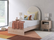 Load image into Gallery viewer, Arloster Upholstered Bed
