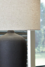 Load image into Gallery viewer, Ryenburg Table Lamp - 46 Furniture and Mattress Gallery
