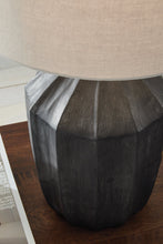 Load image into Gallery viewer, Jilton Table Lamp - 46 Furniture and Mattress Gallery
