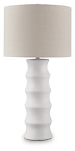 Load image into Gallery viewer, Veraleigh Table Lamp - 46 Furniture and Mattress Gallery
