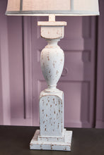 Load image into Gallery viewer, Madsbrook Table Lamp - 46 Furniture and Mattress Gallery
