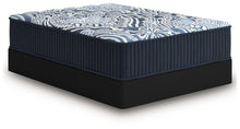 Load image into Gallery viewer, Firm Luxe 2.0 Queen Mattress
