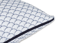 Load image into Gallery viewer, DreamCloudTM Classic / Pillow (Set of 4)
