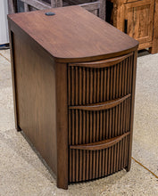 Load image into Gallery viewer, Camdill Chairside End Table - 46 Furniture and Mattress Gallery
