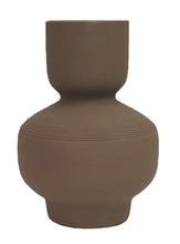 Load image into Gallery viewer, Dalsen Vase - 46 Furniture and Mattress Gallery
