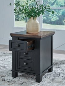 Wildenauer Chairside End Table - 46 Furniture and Mattress Gallery