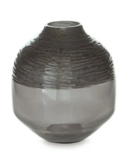 Load image into Gallery viewer, Harpwick Vase
