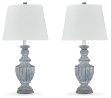 Load image into Gallery viewer, Cylerick Lamp Set
