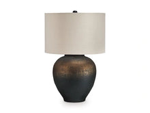 Load image into Gallery viewer, Newgerhard Table Lamp
