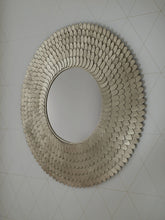 Load image into Gallery viewer, Wrightmund Accent Mirror
