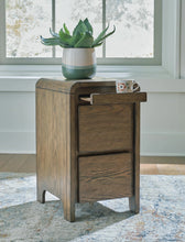 Load image into Gallery viewer, Jensworth Accent Table
