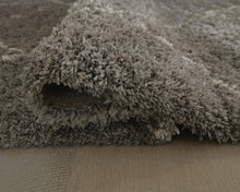 Load image into Gallery viewer, Wrenlow Rug
