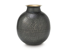 Load image into Gallery viewer, Woody Vase
