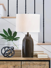 Load image into Gallery viewer, Jyler Table Lamp
