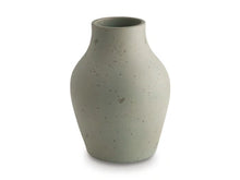 Load image into Gallery viewer, Baychester Vase
