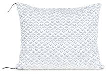 Load image into Gallery viewer, DreamCloudTM Classic / Pillow (Set of 4)
